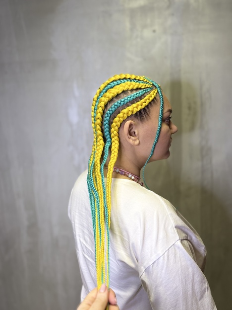 Онлайн курс «Брейди»  з свого волосся, з канекалоном в кількох техніках