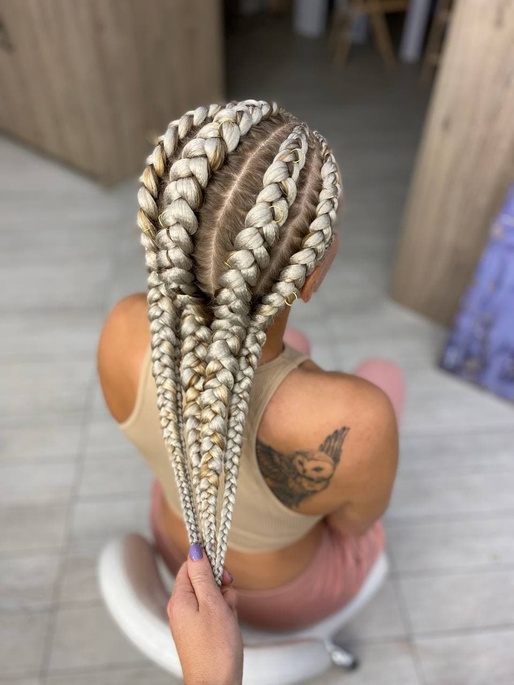 Зачіски з канекалоном